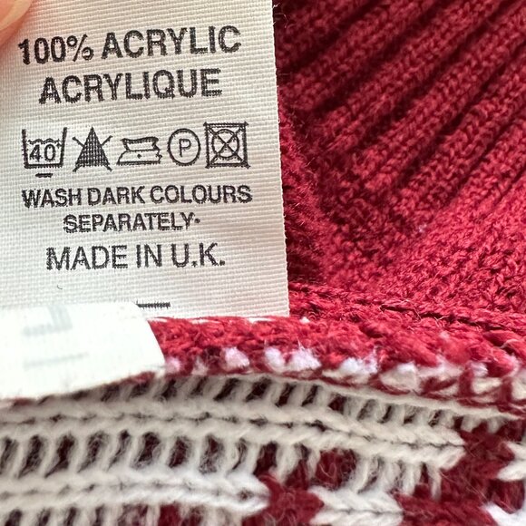 Gamer Street Fighter Knock Out Ken VS Ryu Sweater - M/L - Picture 6 of 11